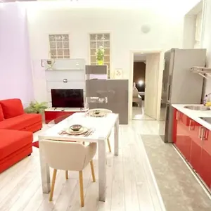yes-yes-lovely-apartment-good-amenities-budapest-center.inbudapesthotels.com/